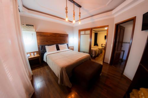 1 double bed, 3 twin beds