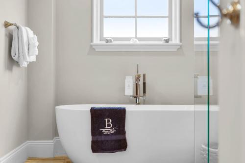 Casa Del Oro Penthouse at Barrett Square - Downtown Rosemary Beach Pool &Hot Tub Access - image 2
