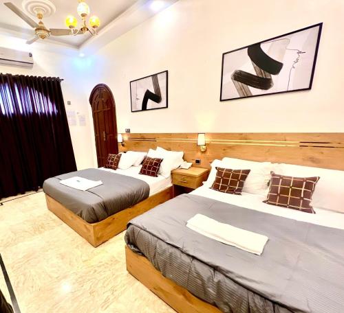 Double Room image 7