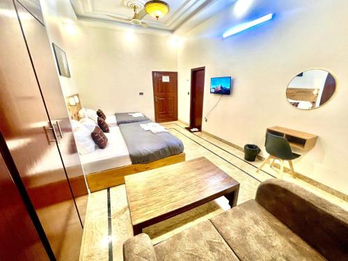 Double Room room in BNB Royal Inn Family-Stadium-karsaz-Airport