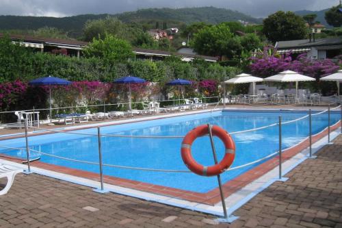 villetta bifamiliare Cherie con parco e piscina