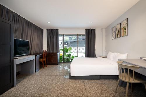 Capitel Rama 4 Room Type - Standard Family Room