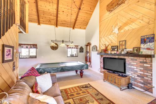 Show Low Area Cabin with Game Room and Hot Tub! - main image