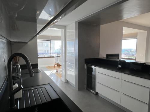 Cascais Atrium, luxury apartment with sea view and pool in Bairro do Rosario