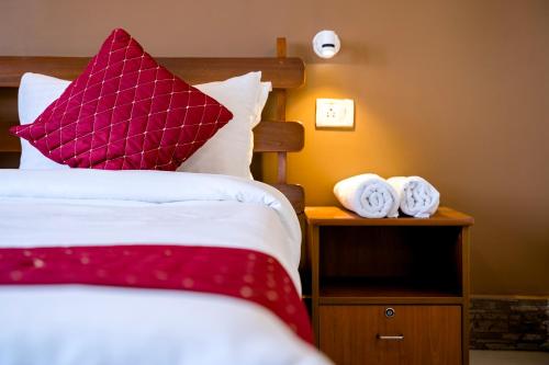 King Room with Mountain View image 10
