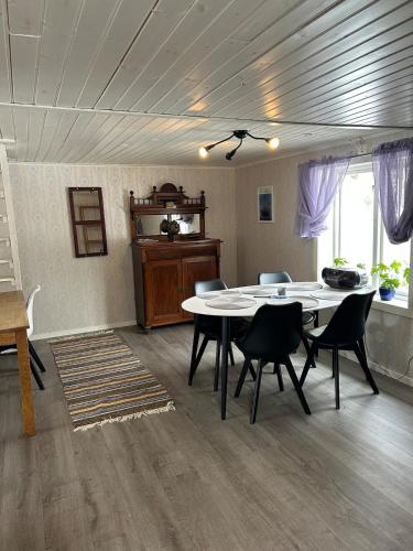 18th century cottage with private beach in Torso