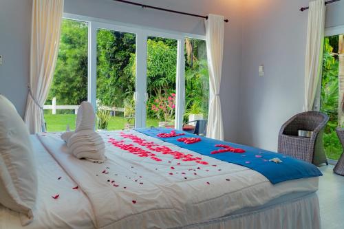 The Hawk's Nest Resort