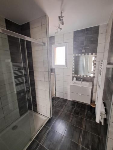 Fürdőszoba, La Petite Maison in Ouches