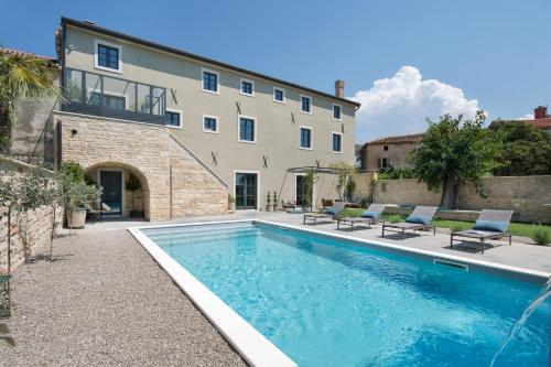 Luxury Villa Covri