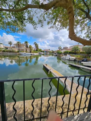 設施, Villa 8 pers - bord de l'eau - marina - 9mn plage in 艾蓋莫爾泰