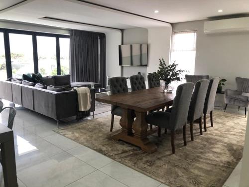 5th Avenue Towers 2nd Floor 5th Avenue Towers 2nd Floor