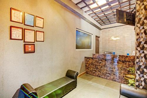 Hotel O Sky In Near By Sector 62 photo 3