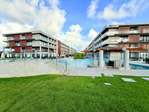 Porto Alto Resort - Vista Mar e Piscina 2 Quartos com Varanda ampla em L Porto Alto Resort - Vista Mar e Piscina 2 Quartos com Varanda ampla em L