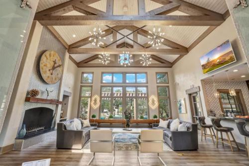 Your Private 1BR 1BA Apartment Relax & Recharge in Haltom