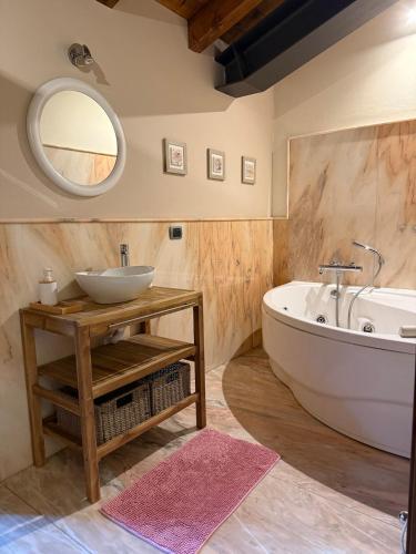 Casa La Corte Mantova in มอนโตวา