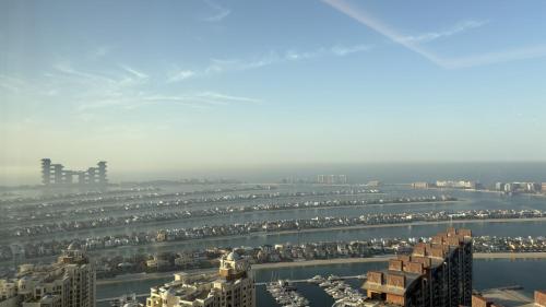 Ultra-Luxury Studio Palm Tower St. Regis Views High Floor DRP Holiday Homes, Dubai (Foto 7)