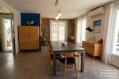 Facilities, Riboleys - Villa T4bis climatisee avec piscine in Vias