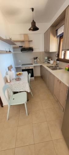 Kitchen, Anemos in Arkalochori