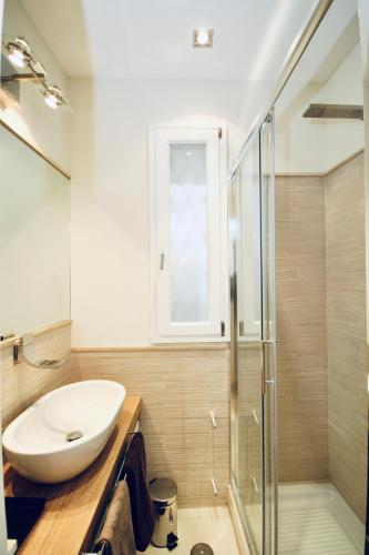 Campo dei Fiori modern apartment with terrace, Roma (foto 5)