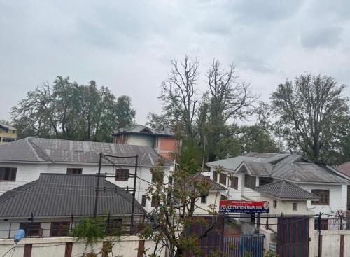 Shahdaar inn Shahdaar inn