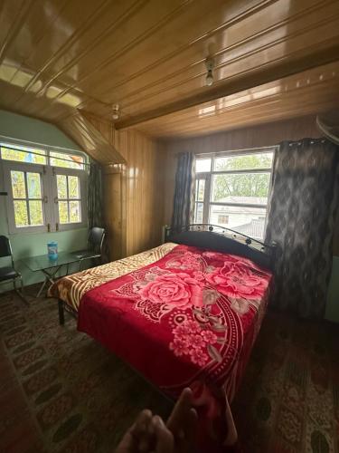 Shahdaar inn Shahdaar inn