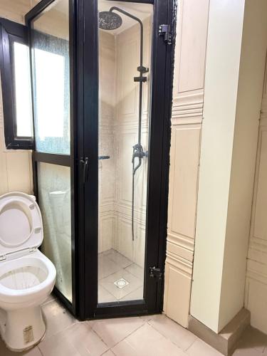 Premium 2BR Heart of the City Mins to Bastos Apt 4D - image 2