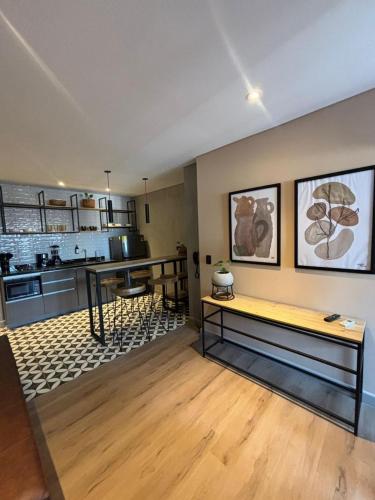 Two-Bedroom Deluxe Apartment image 9