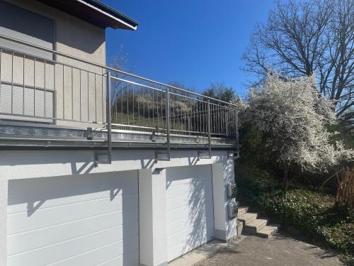 Jardín, Charmante Doppelhaushälfte mit geräumiger Wohnung und Sonnenterrasse in Wiehl (Charmante Doppelhaushalfte mit geraumiger Wohnung und Sonnenterrasse in Wiehl) in Wiehl