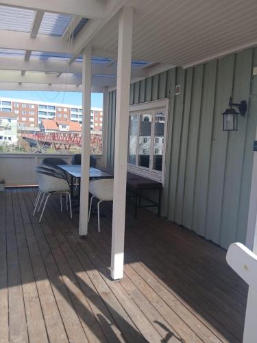 5 sovrum 9 bäddar 12 sovplatser (5 sovrum 9 baddar 12 sovplatser) in Centrum