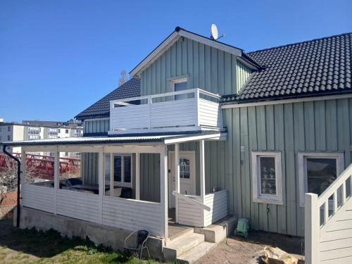 5 sovrum 9 bäddar 12 sovplatser (5 sovrum 9 baddar 12 sovplatser) in Centrum