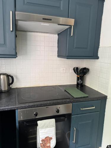 Comfy 2BR Apartment in Coventry Comfy 2BR Apartment in Coventry