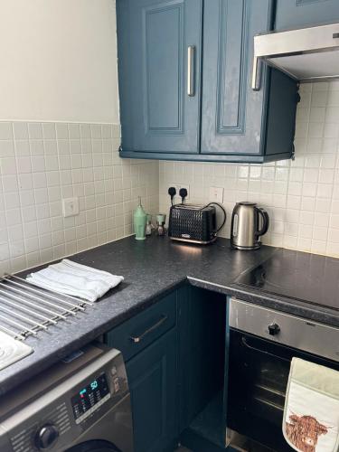 Comfy 2BR Apartment in Coventry Comfy 2BR Apartment in Coventry