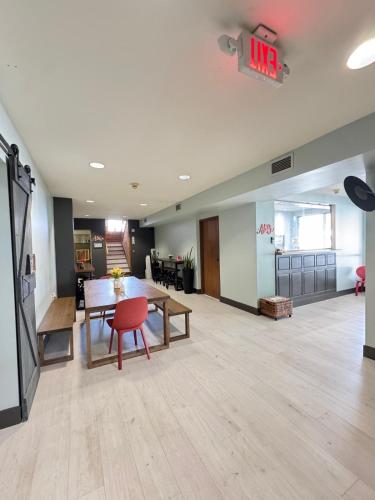 Valued Stay Aloha in Madison, USA