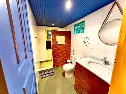 Family Suite with Balcony image 3