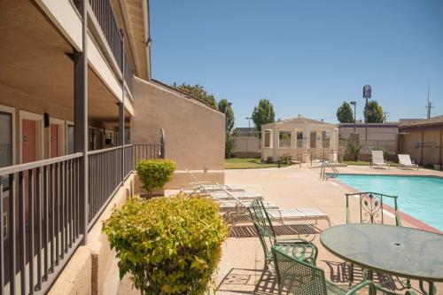 Valley Harvest Inn - image 10