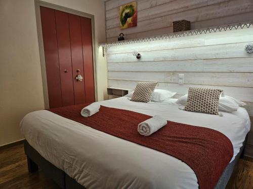 2 twin beds