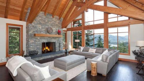 Kadenwood 2939 | Luxury Ski Chalet w/ Hot Tub, Media Room, Steam Room, Stunning Views in Whistler, Canada