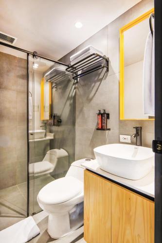 Suite with Balcony image 1