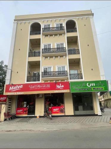 Luxe Furnish Heaven Heart of Johar Town 465 Revenue Society Main Revenue Road Lahore - image 5