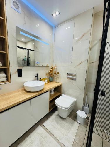 淋浴間, Inamstro Home in 奧海