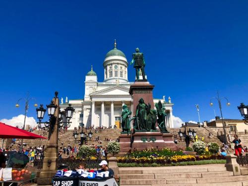 Scandinavian Home 1BR premium location in the historical heart of Helsinki 12, Хельсинки (фото 2)