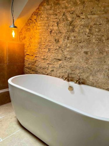 設施, Highend Cotswold Barn near Soho Farmhouse & Daylesford in 鄧斯圖
