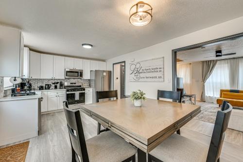 Townhome 1 Mi to Colt Park and Industrial District!