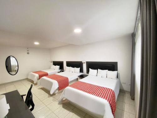 3 twin beds
