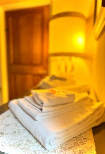 Deluxe King Suite image 8