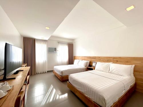 2 double beds