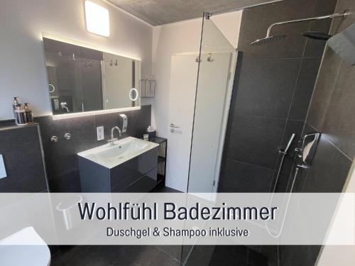 OLIVE - Ruhe & Entspannung in 2-Zi-Fewo mit Garten-Whirlpool, Terrasse & Hund willkommen by FerienWohnenAmSee, Überlingen (photo 5)