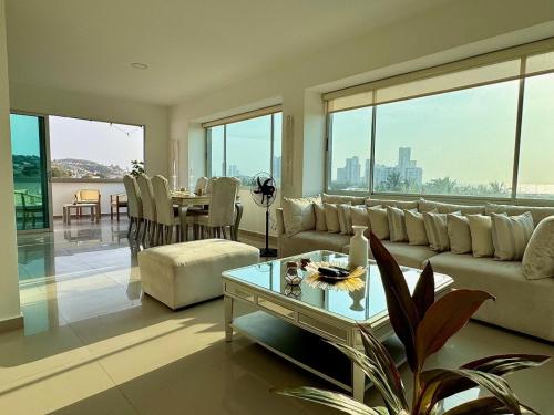 Lujoso penthouse cerca al mar y centro historico