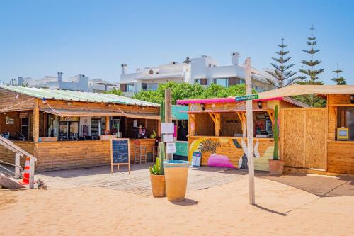 Strand, Beach Vibe Villa - Sunny Stay in Sidi El Haj Bou Derbala