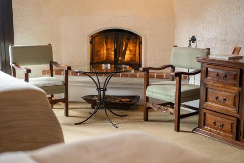 Standard Double Room image 4